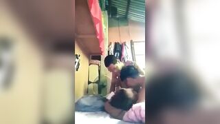 College Girlfriend Pinakantot sa Tropang Hindi pa Nakakatikim ng Babae